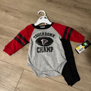 New Kids Atlanta Falcons Football 2-Piece Outfit Size 0-3 Months